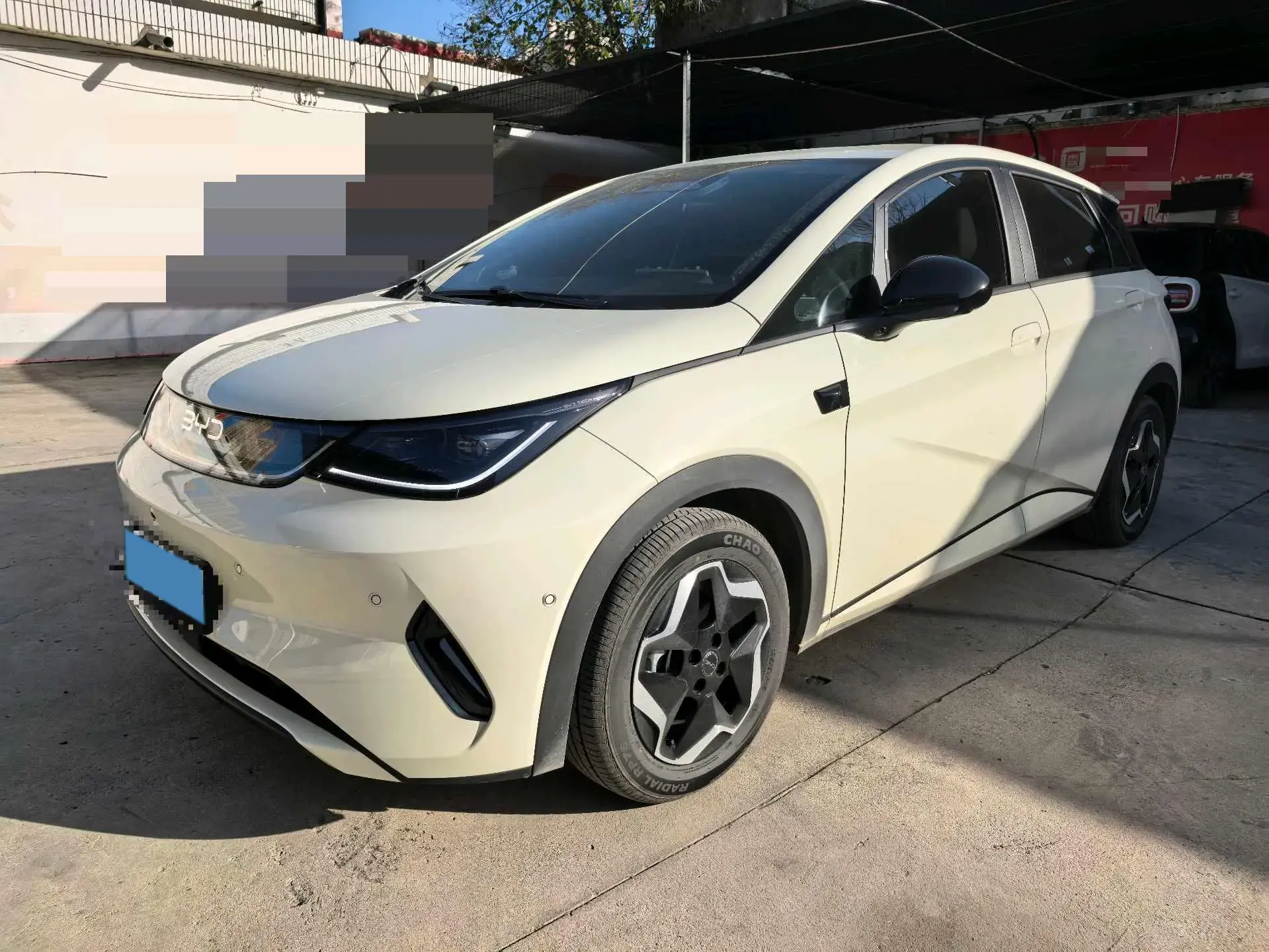 2025 BYD DOLPHIN view 1