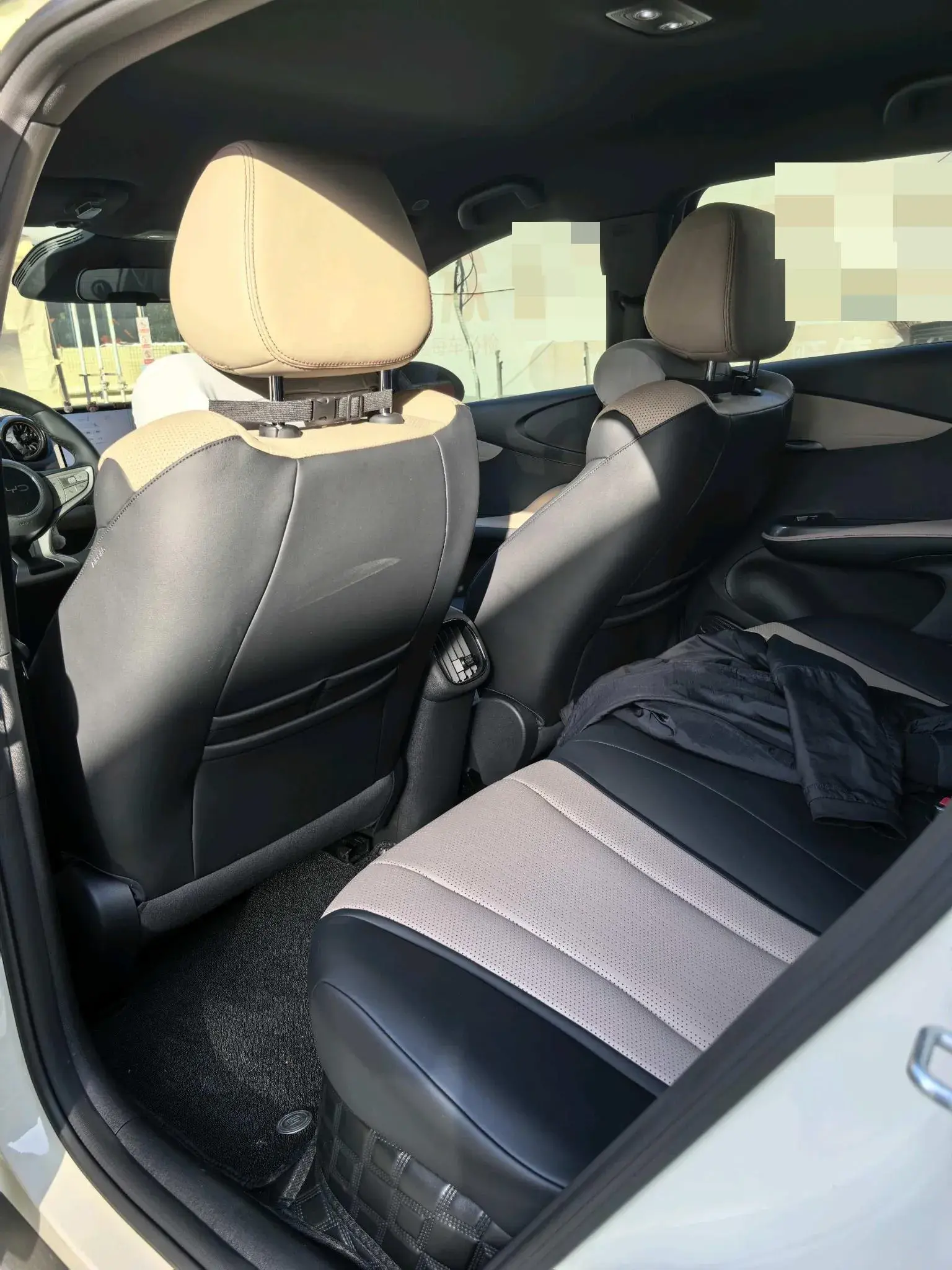 2025 BYD DOLPHIN thumbnail 4