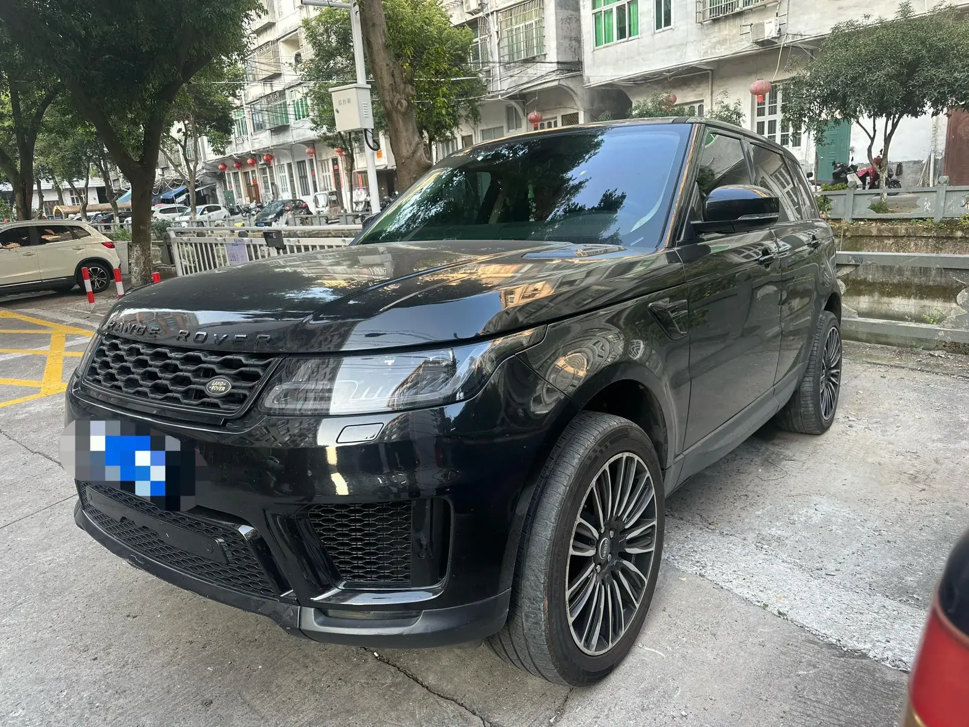 2020 LAND ROVER view 1