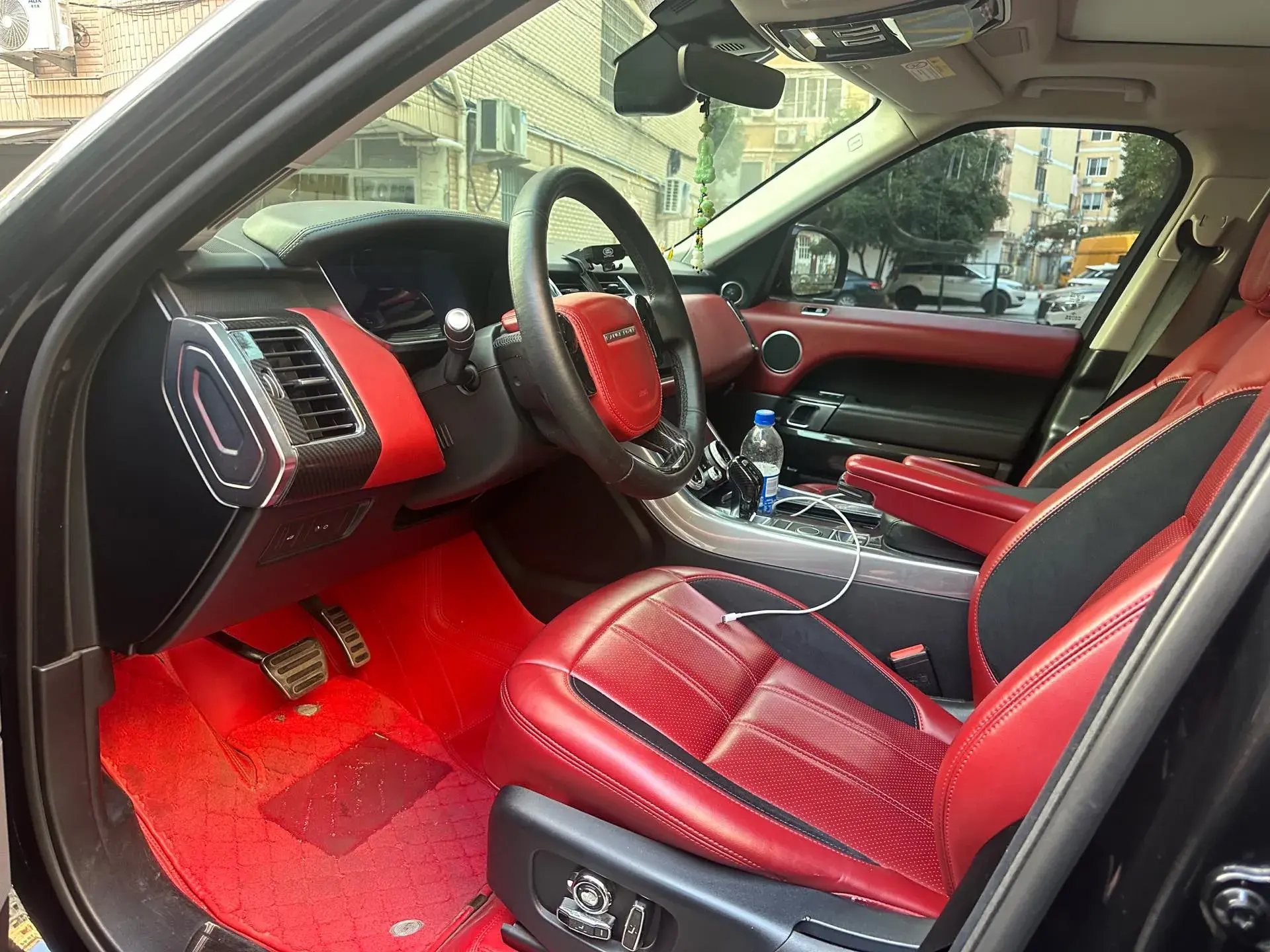 2020 LAND ROVER thumbnail 4