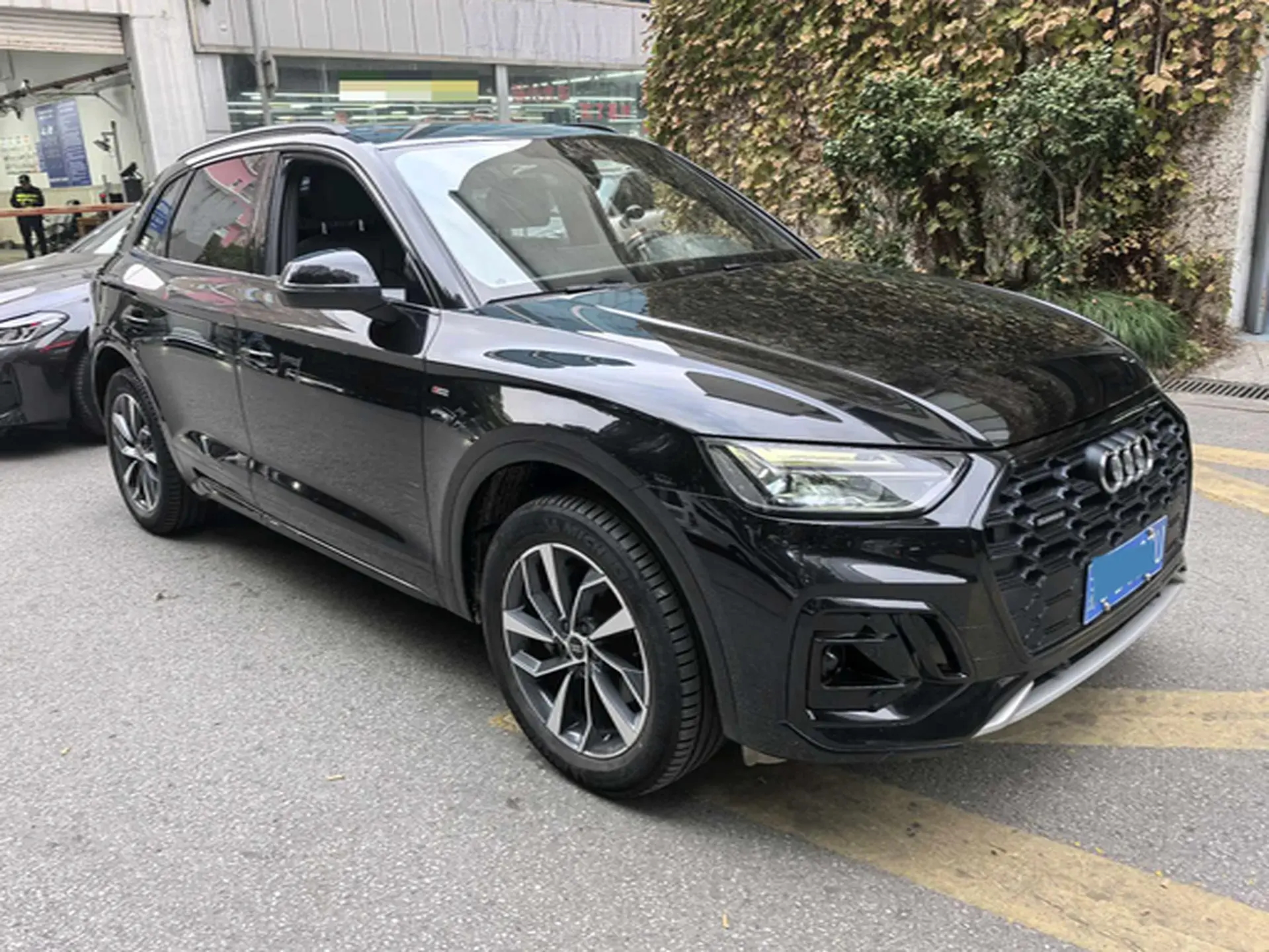 2023 AUDI Q5L thumbnail 3