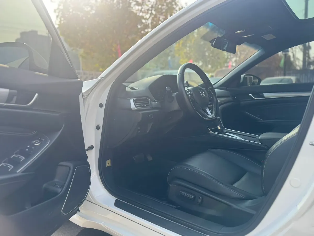 2022 Honda Inspire 1.5T 194HP L4 CVT,autocango,china used car exporter,china ev exporter,chinese used car exporter,chinese used ev exporter