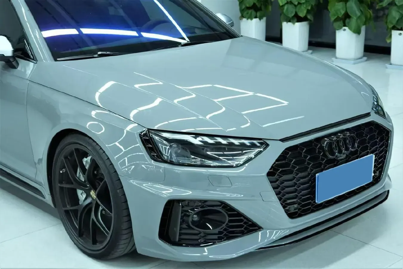 2023 Audi RS 4 2.9T 450HP V6 8AT,autocango,china used car exporter,china ev exporter,chinese used car exporter,chinese used ev exporter