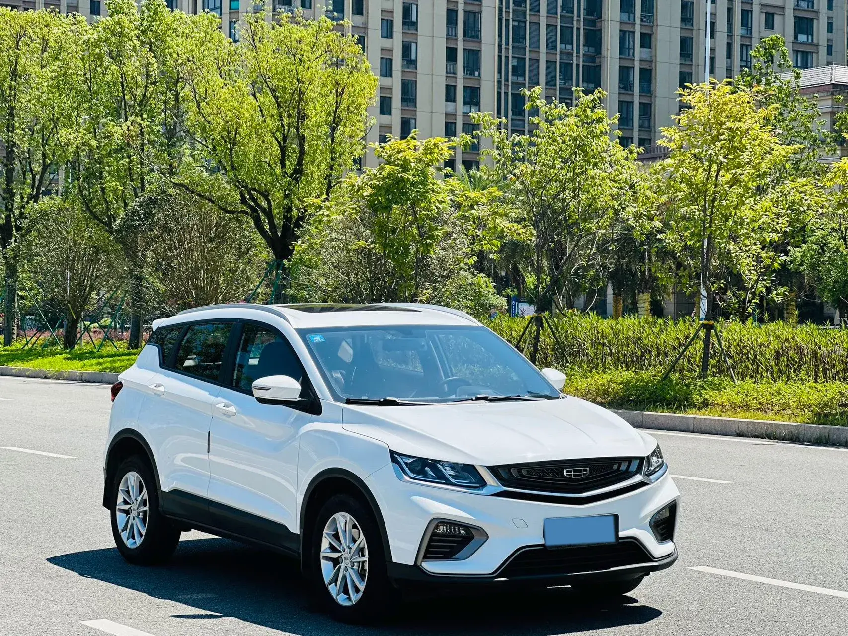 2020 GEELY COOLRAY thumbnail 3