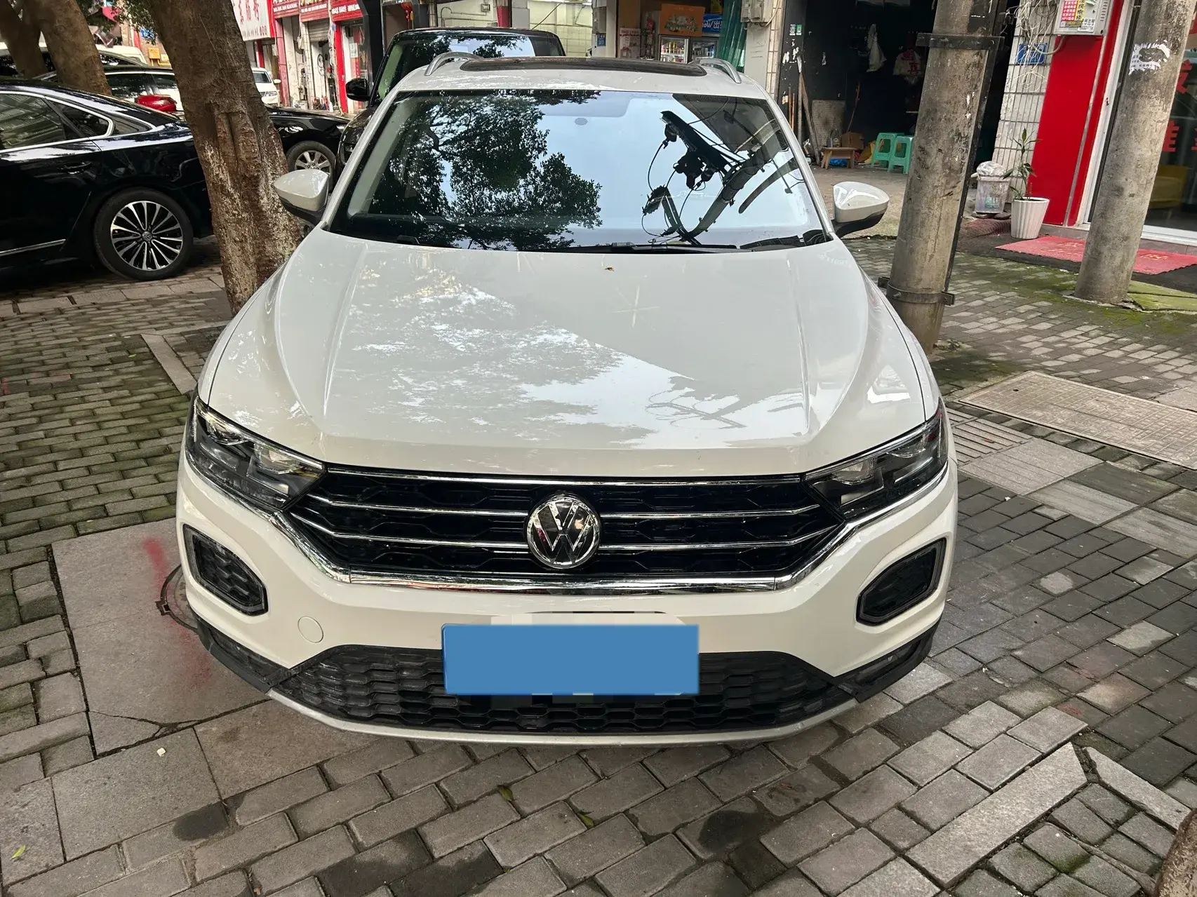 2019 VOLKSWAGEN T-ROC view 1