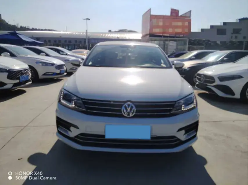 2018 VOLKSWAGEN SAGITAR thumbnail 2