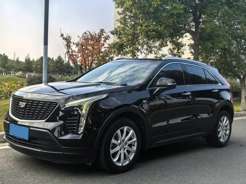 2021 CADILLAC XT4 view 1