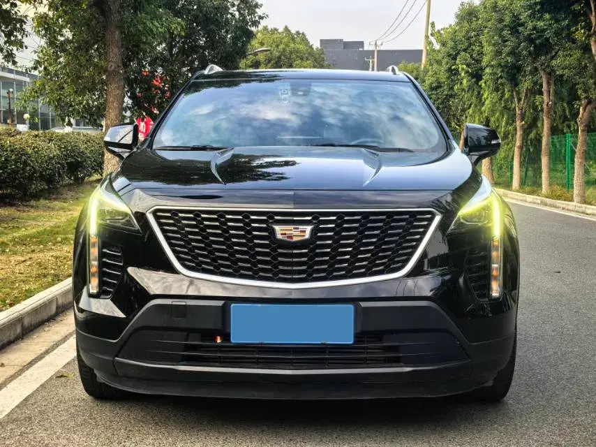 2021 CADILLAC XT4 thumbnail 2