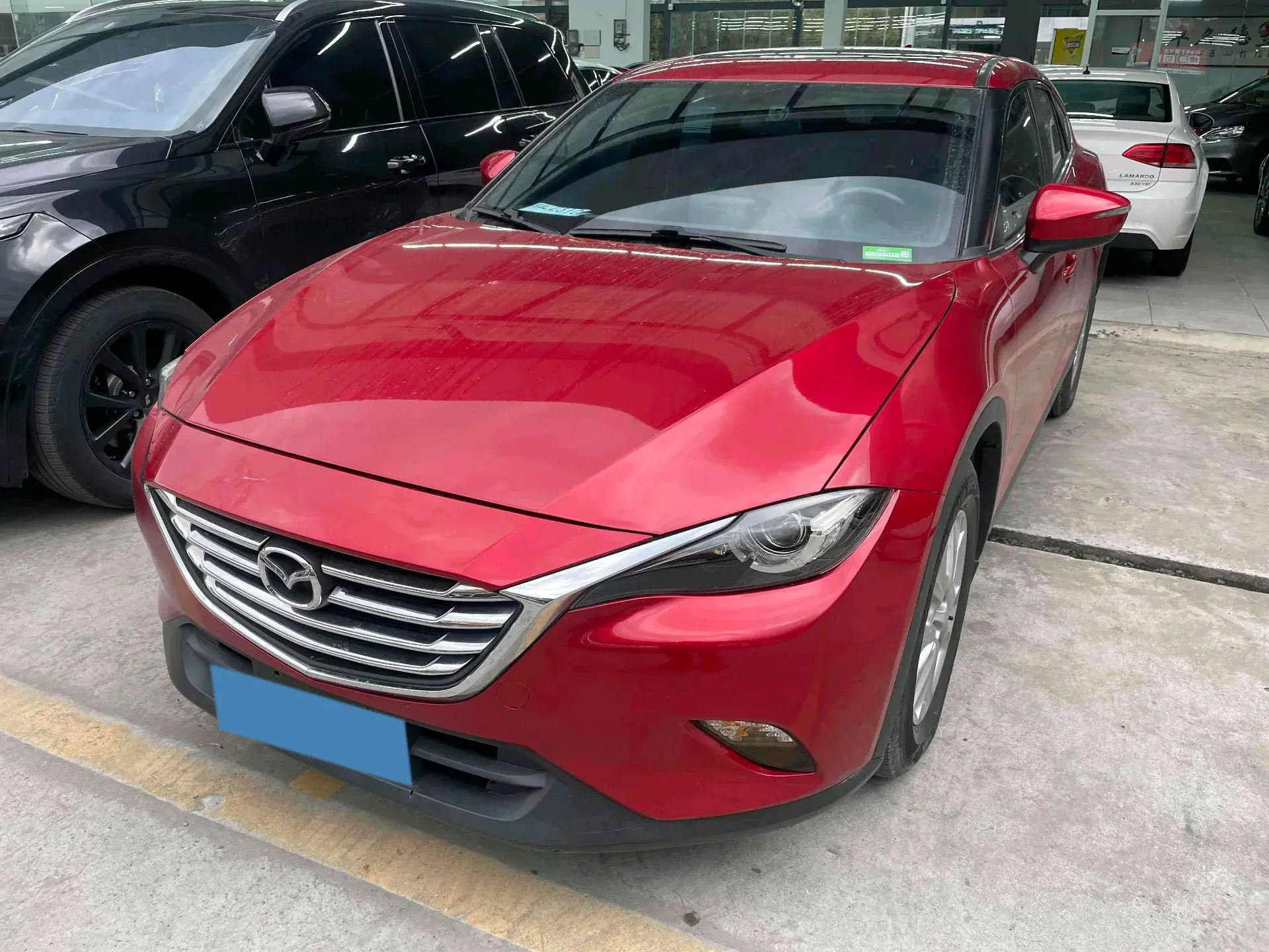 2018 MAZDA CX-4 view 1