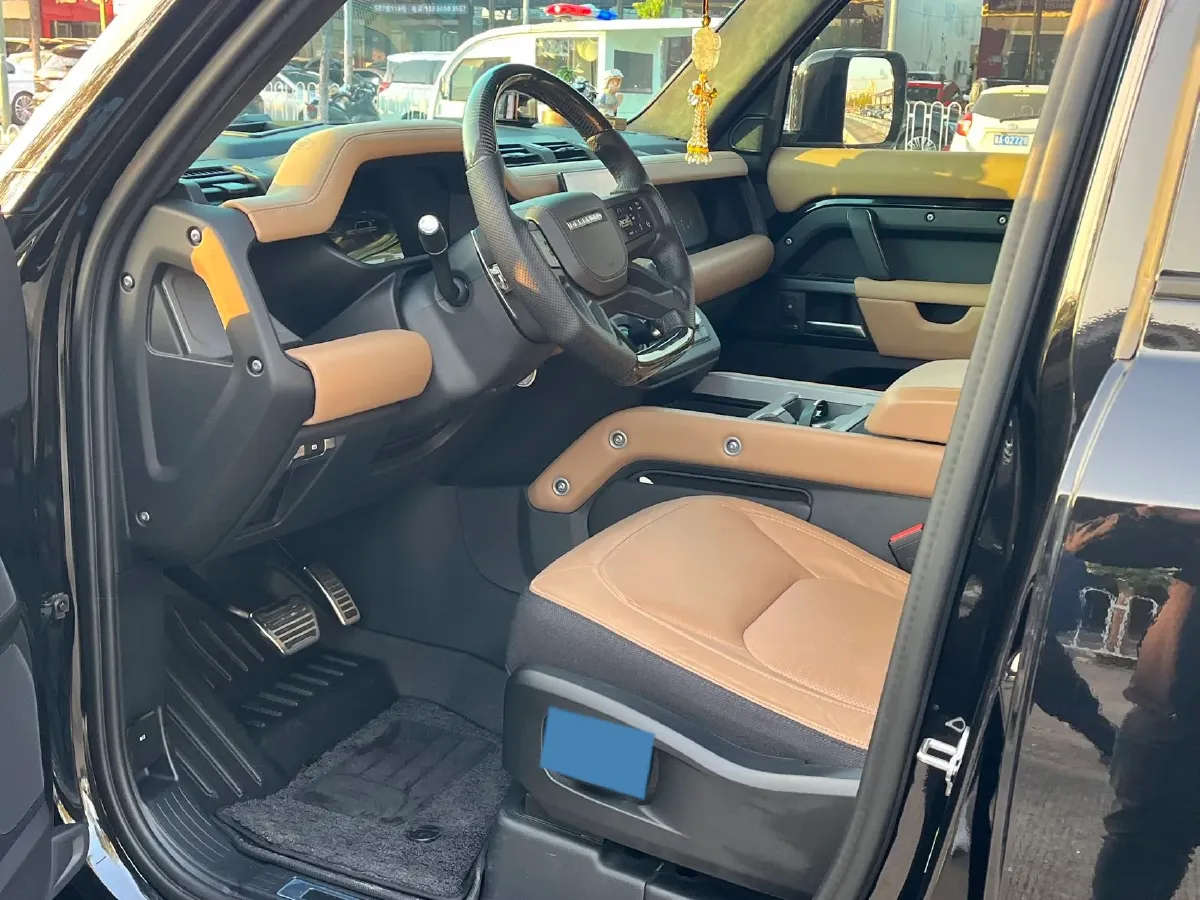 2024 Land Rover Defender 5.0T 525HP V8 8AT,autocango,china used car exporter,china ev exporter,chinese used car exporter,chinese used ev exporter