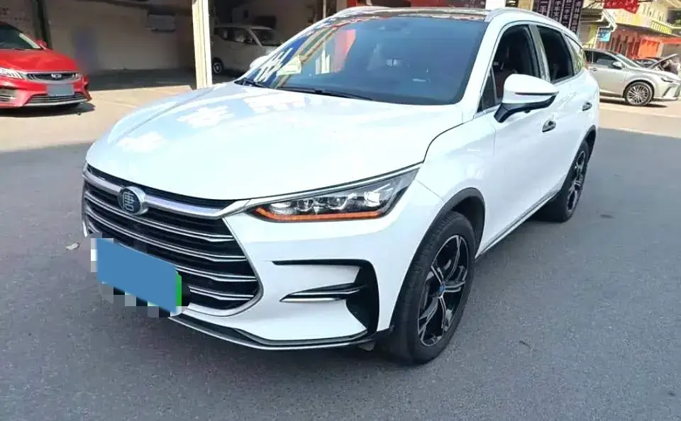 2021 BYD TANG view 1