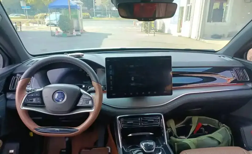 2021 BYD TANG thumbnail 3