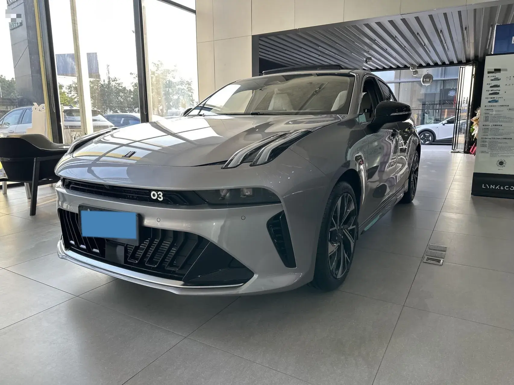 2023 LYNK&CO 03 view 1