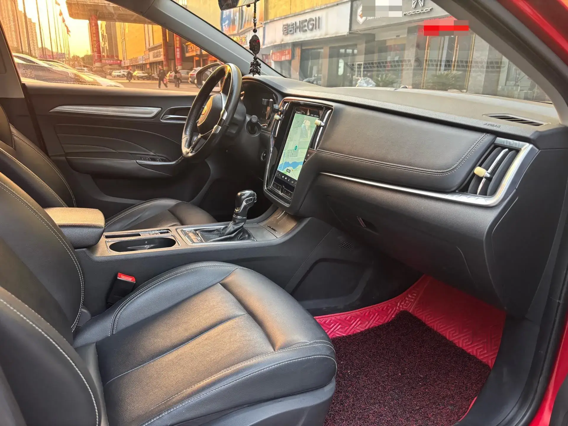 2017 ROEWE I6 thumbnail 4