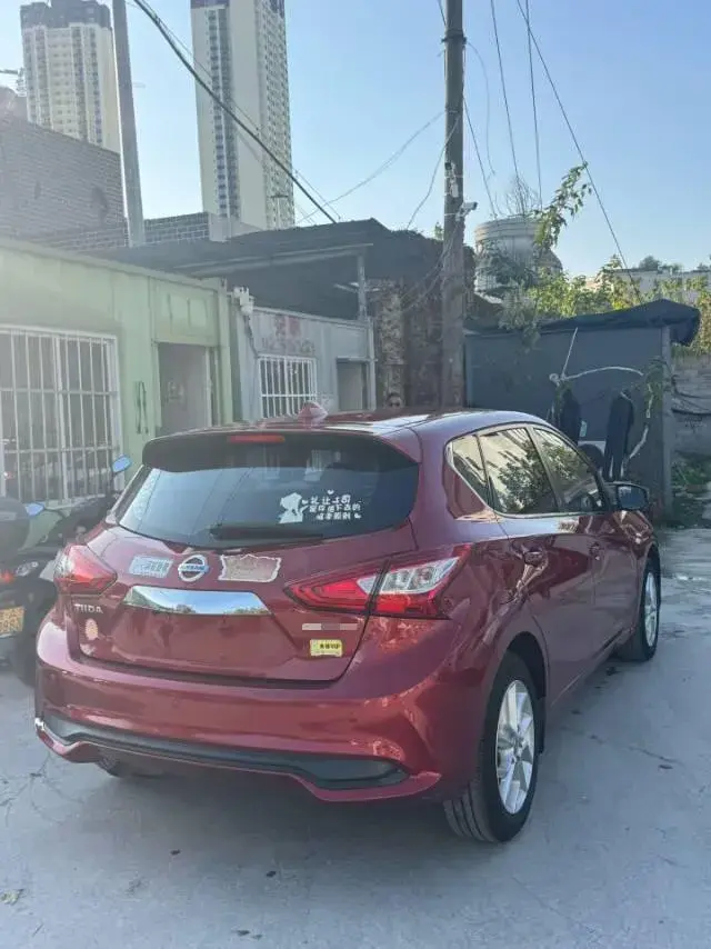 2021 NISSAN TIIDA thumbnail 4