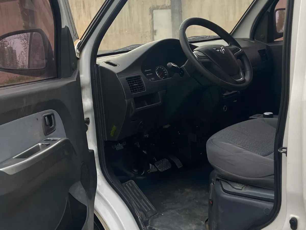 2020 WuLing RongGuang EV BEV 41.6KWH,autocango,china used car exporter,china ev exporter,chinese used car exporter,chinese used ev exporter