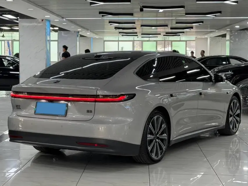 2024 NIO ET7 thumbnail 3