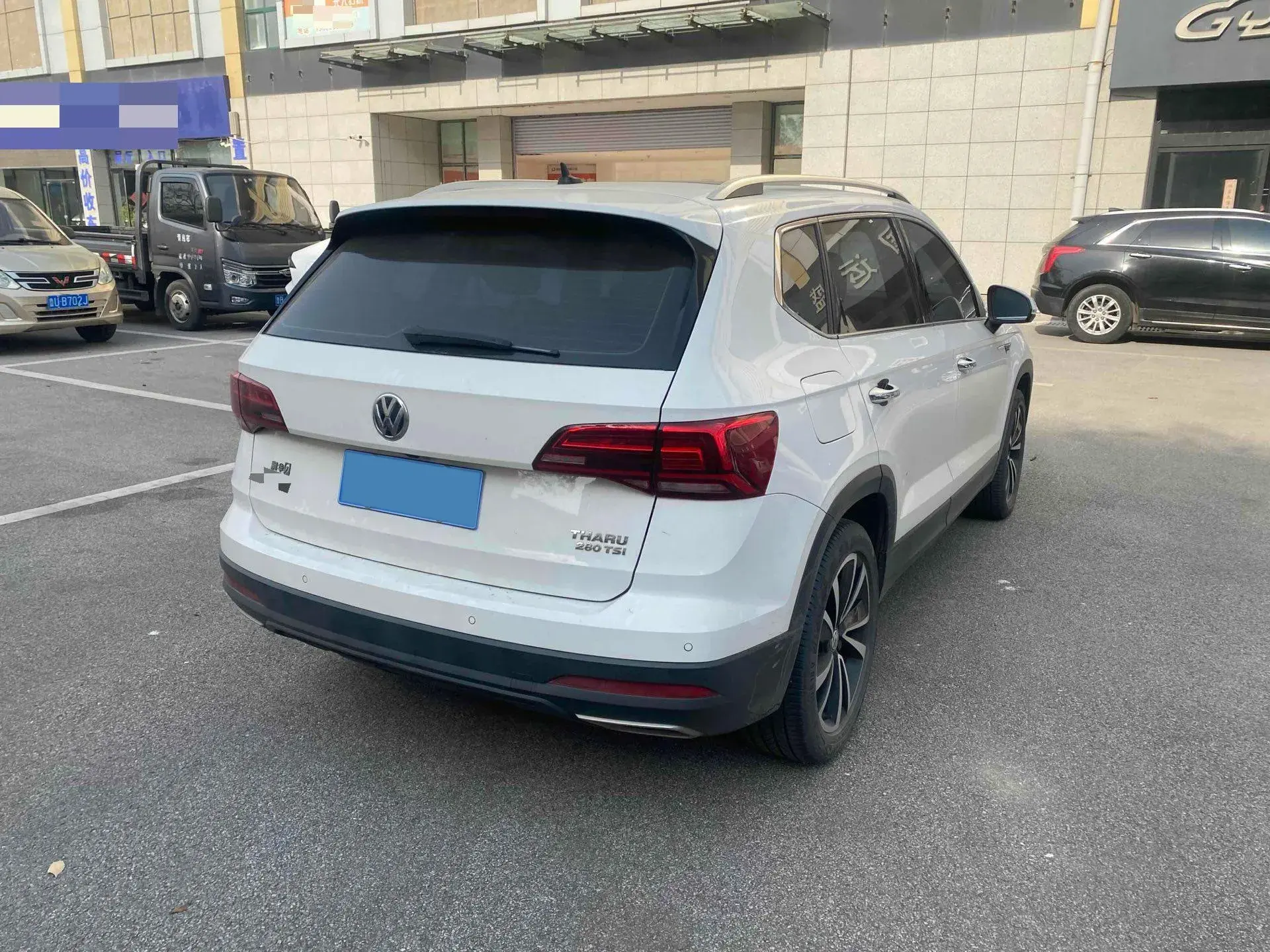 2021 VOLKSWAGEN THARU thumbnail 4