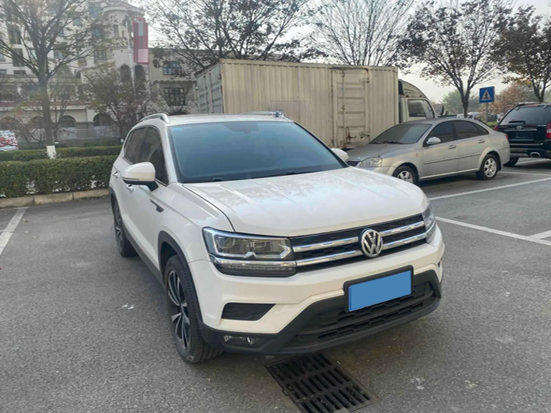 2021 VOLKSWAGEN THARU thumbnail 3