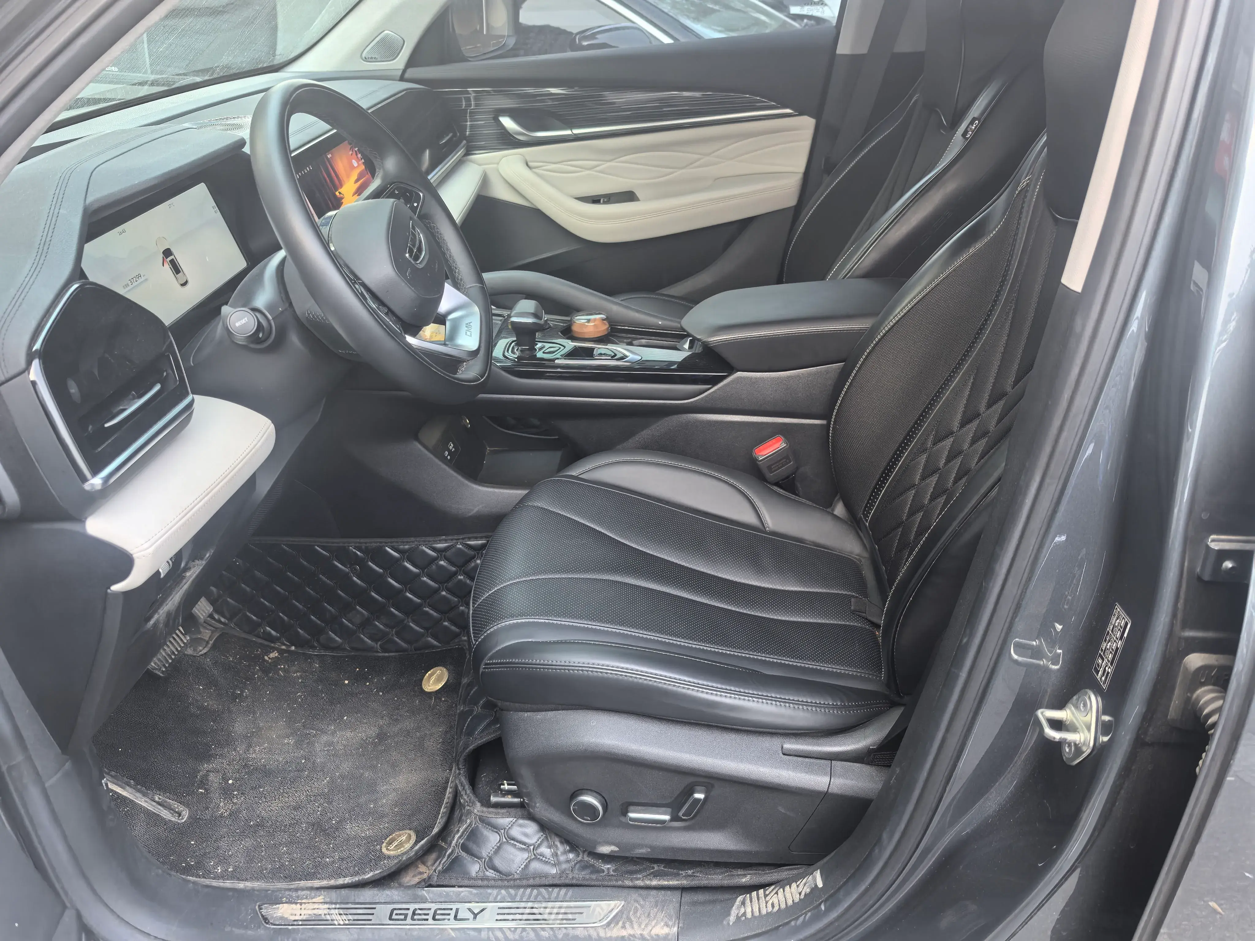 2023 GEELY MONJARO thumbnail 4