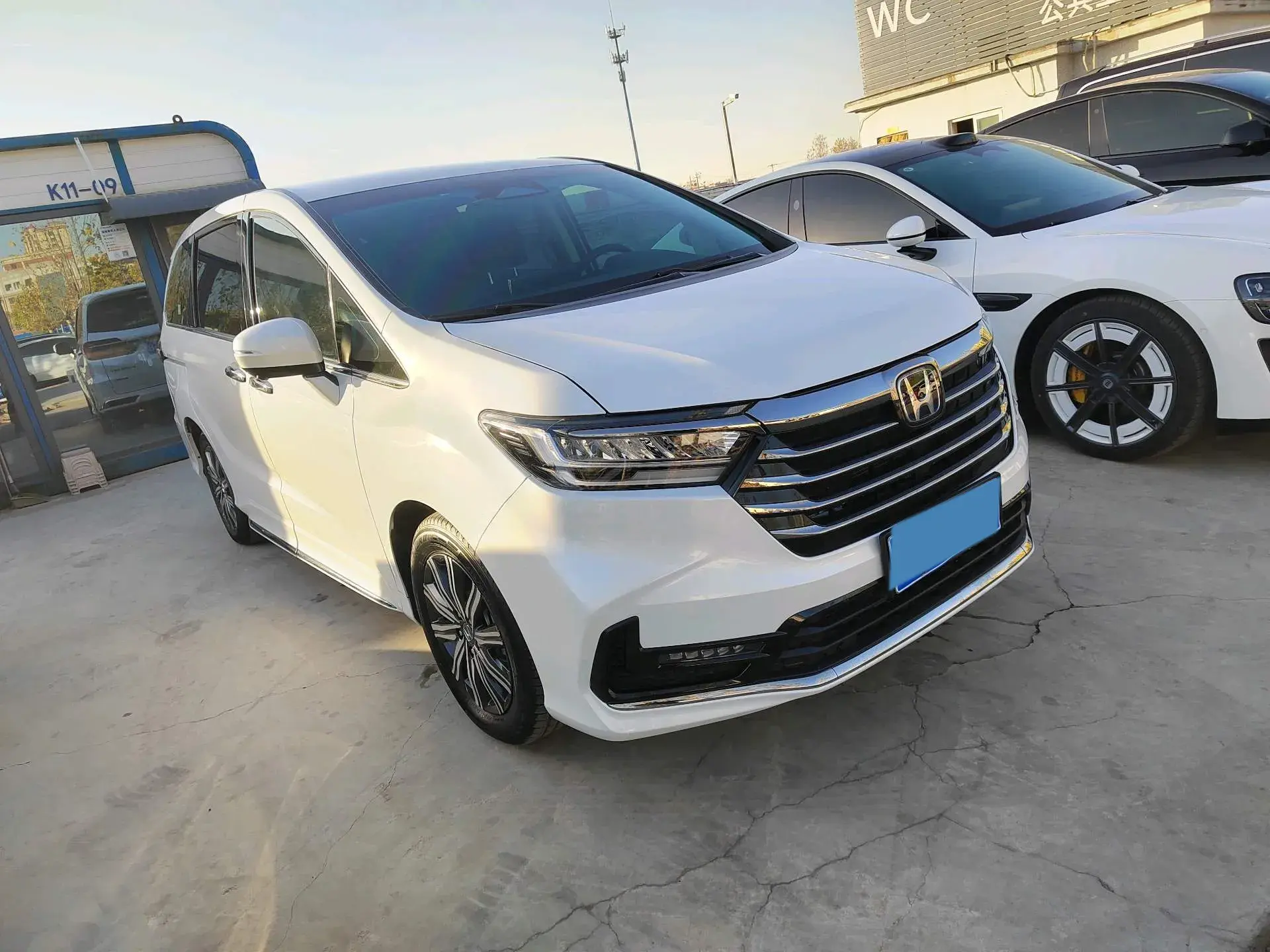 2024 HONDA ODYSSEY thumbnail 3