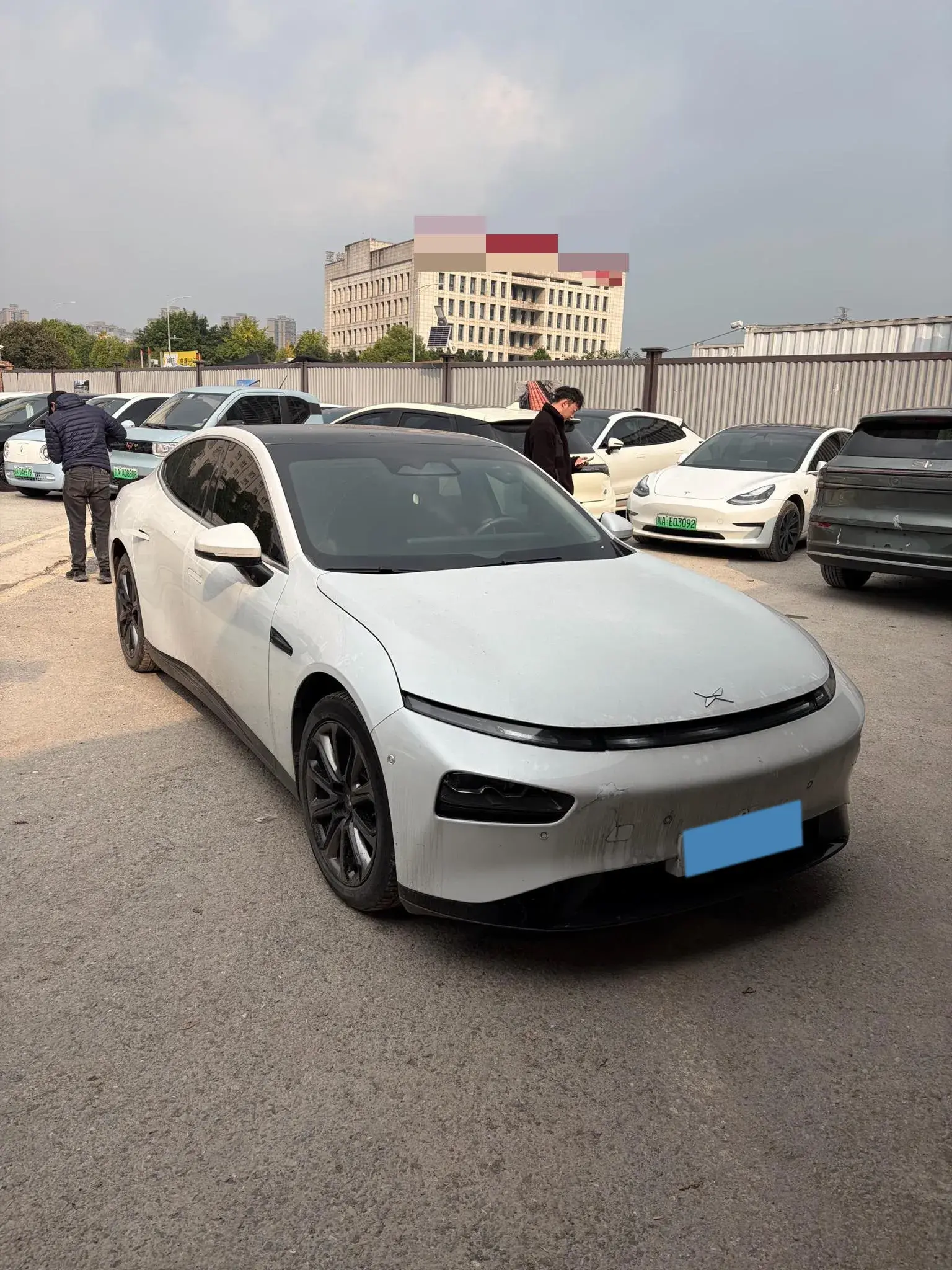 2020 XPENG P7 thumbnail 3