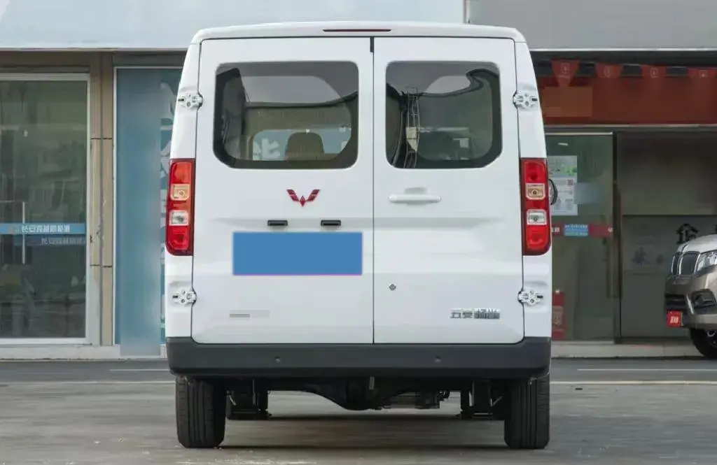 2024 WULING YANGGUANG thumbnail 4