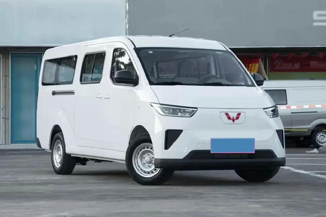 2024 WULING YANGGUANG thumbnail 3