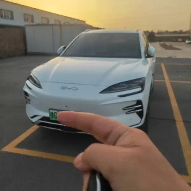 2025 BYD SONG thumbnail 2