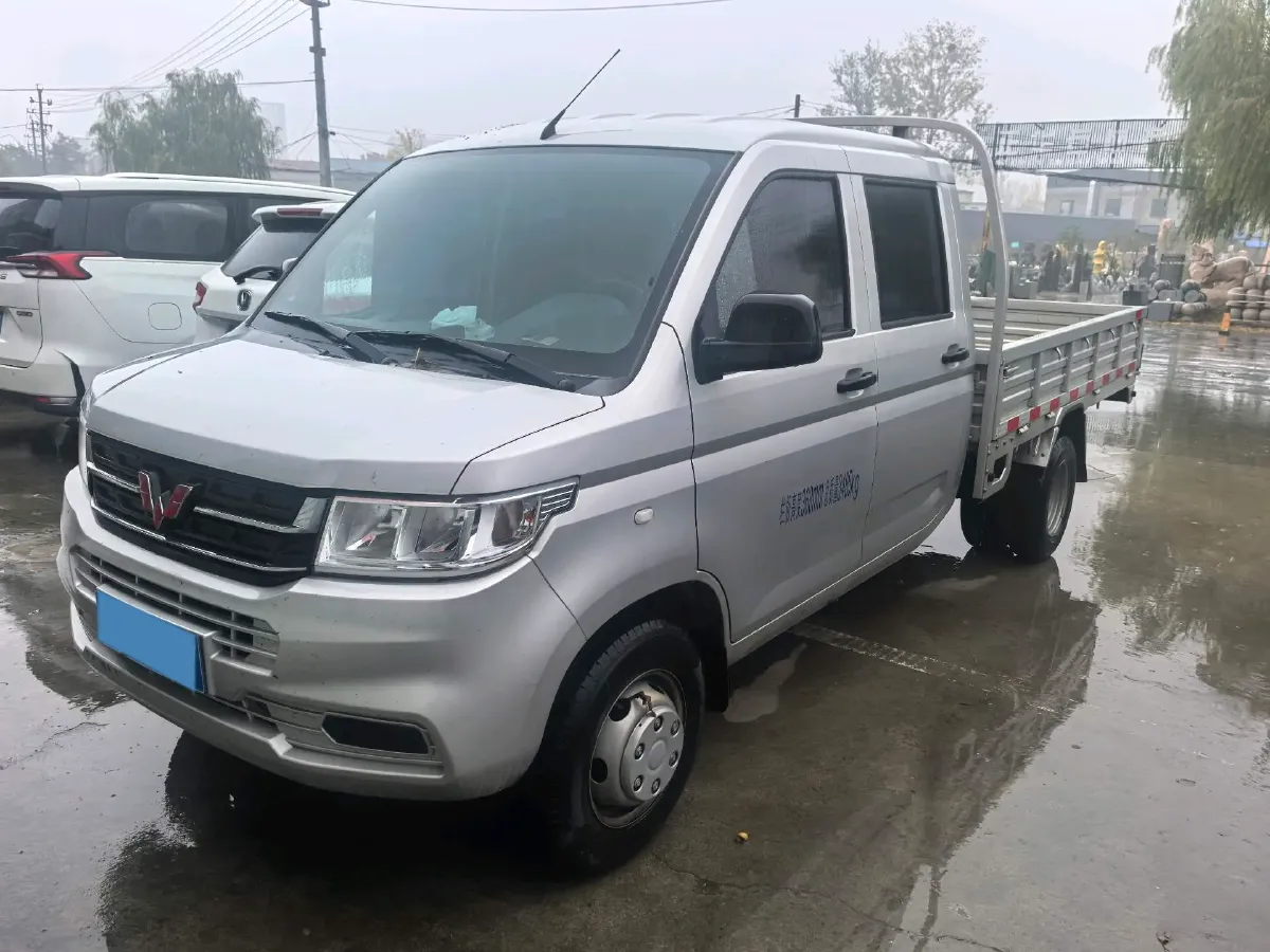 2023 WuLing RongGuang New Truck 2.0L 136HP L4 5MT,autocango,china used car exporter,china ev exporter,chinese used car exporter,chinese used ev exporter