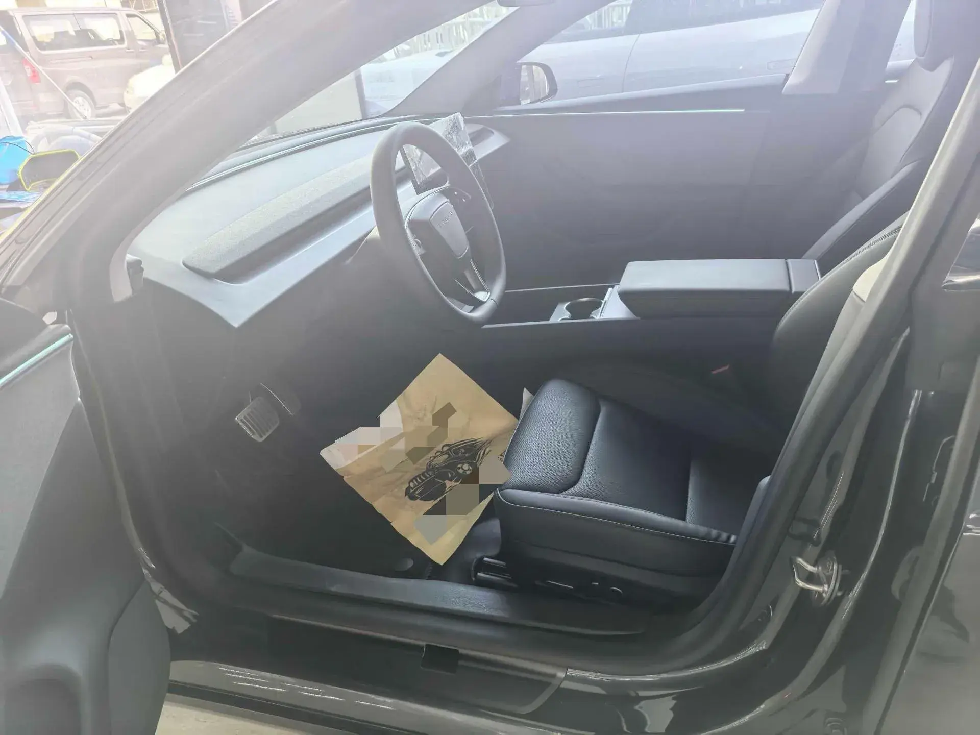 2025 TESLA MODEL thumbnail 2