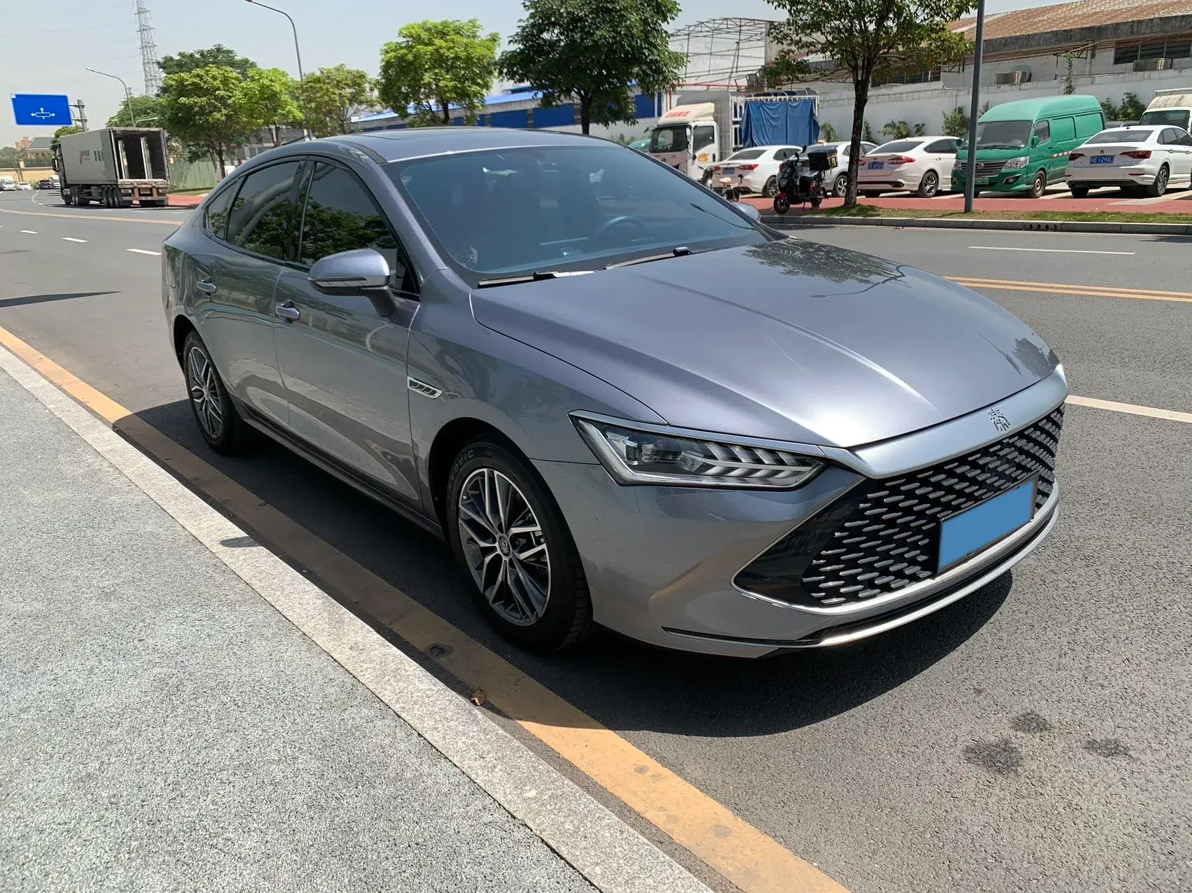 2021 BYD QIN thumbnail 3