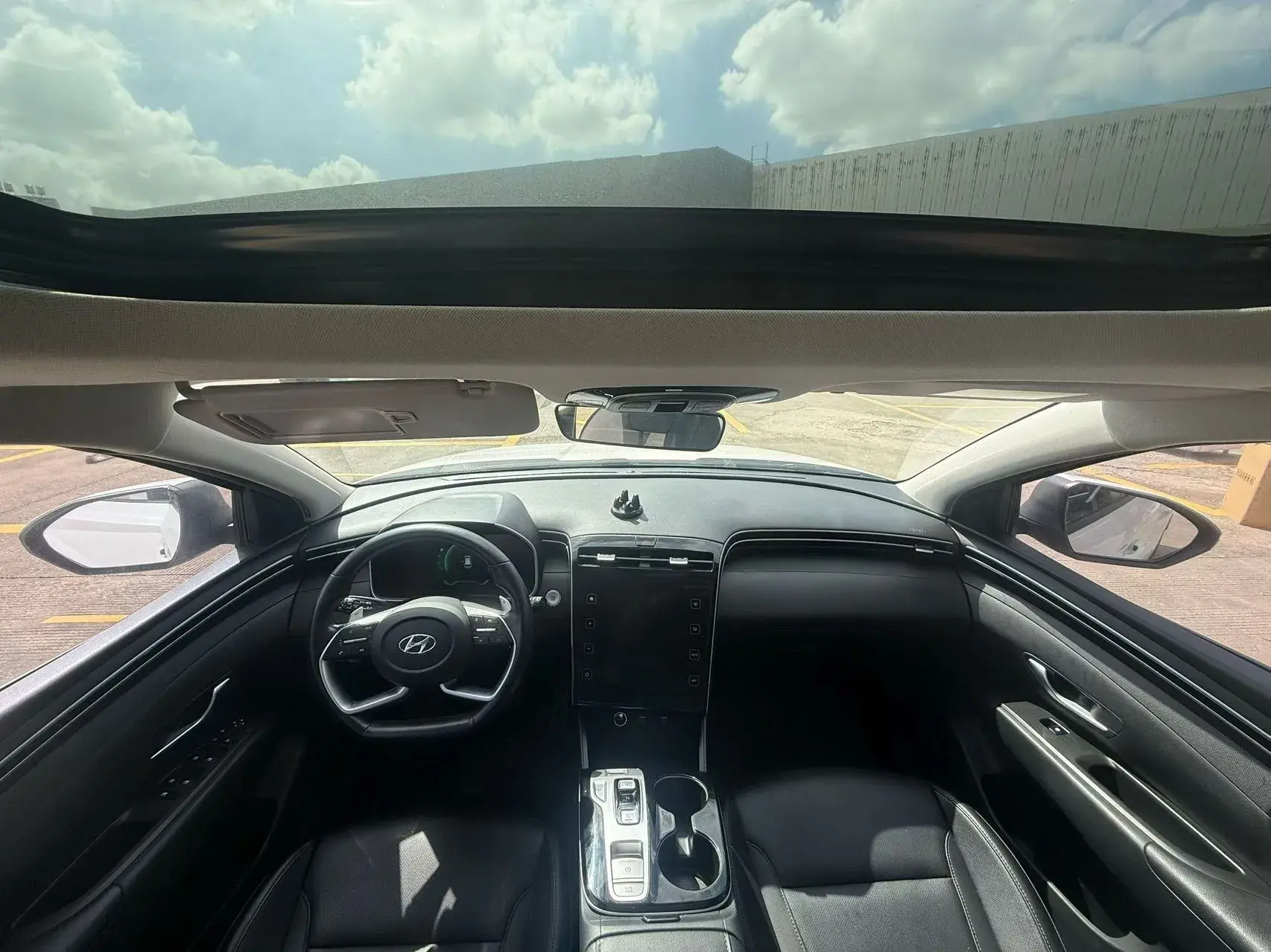 2021 HYUNDAI TUCSON thumbnail 4