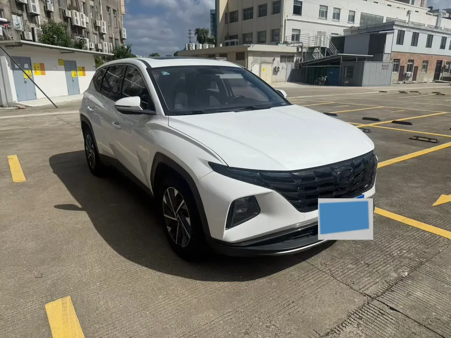 2021 HYUNDAI TUCSON thumbnail 3