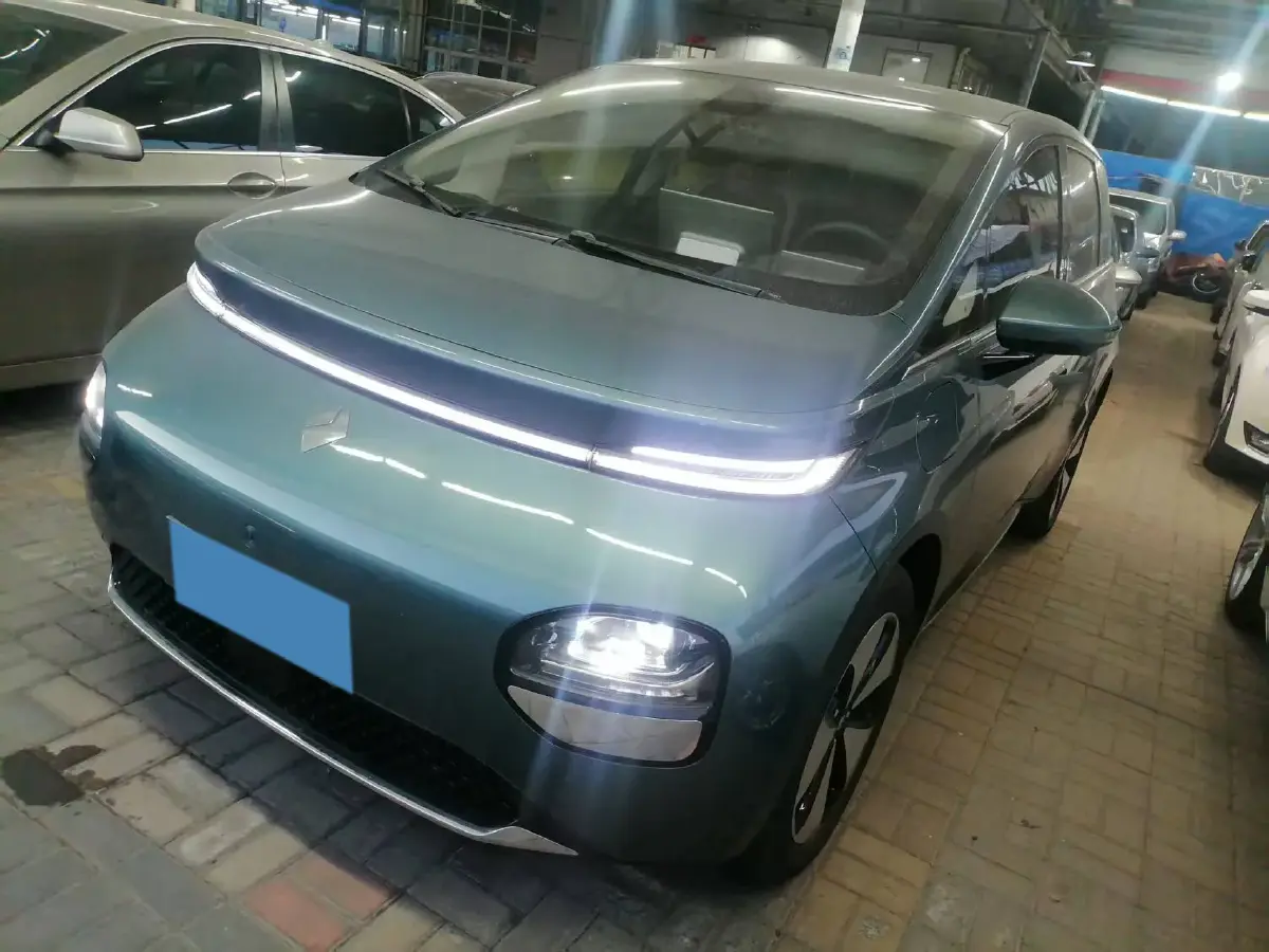 2023 BaoJun Cloud BEV 50.6KWH