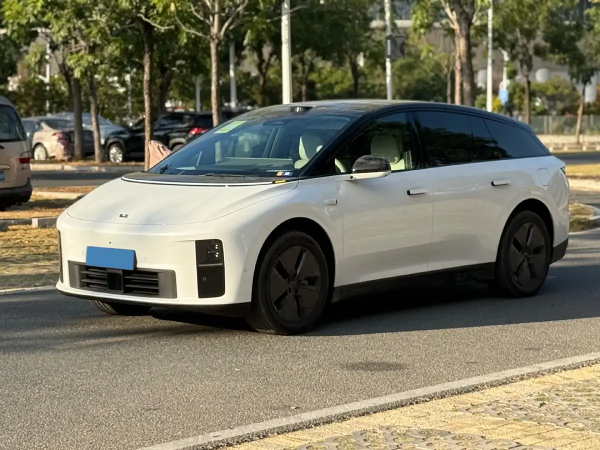 2025 Li i6 BEV