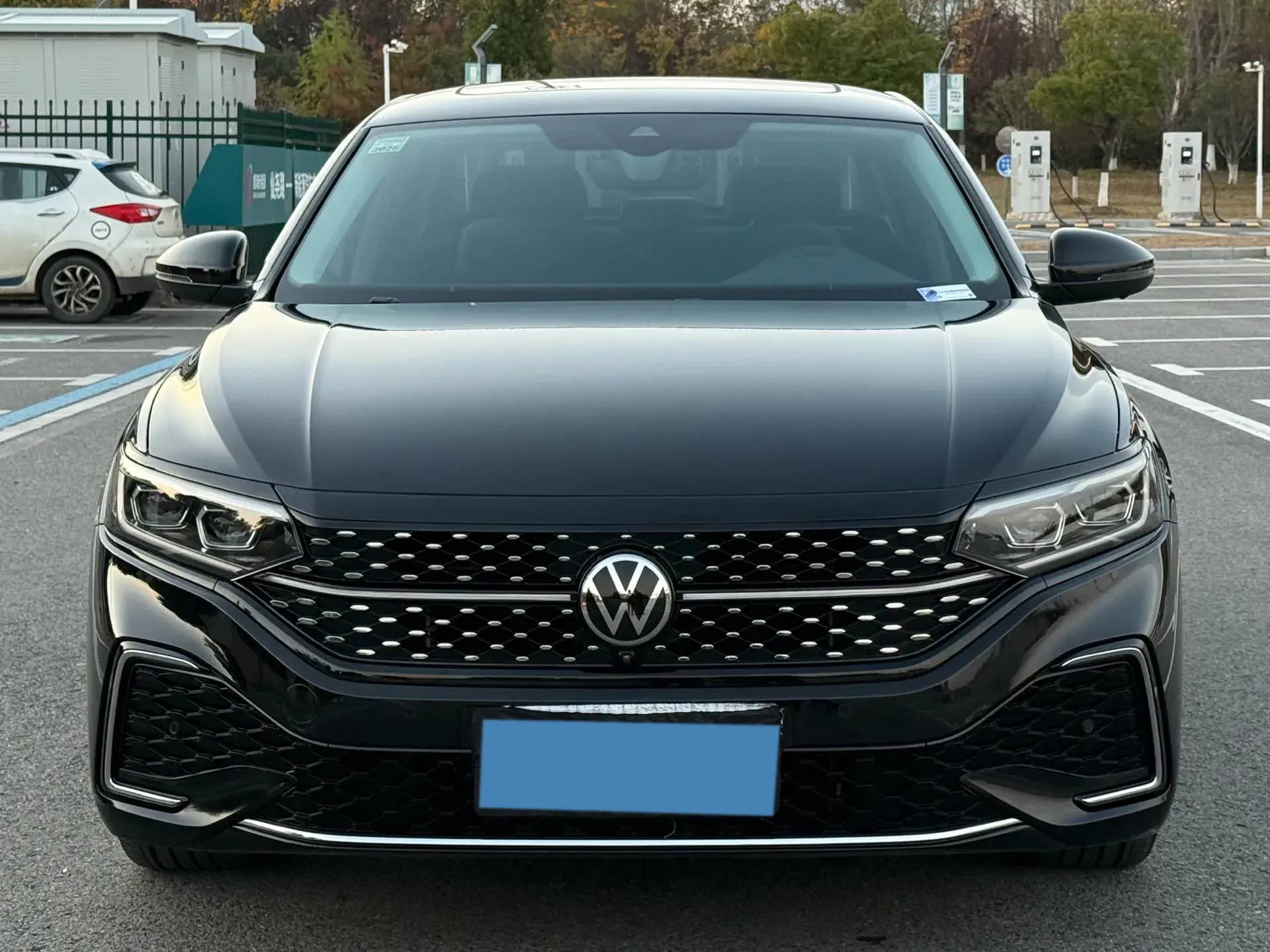 2024 VOLKSWAGEN PASSAT thumbnail 2