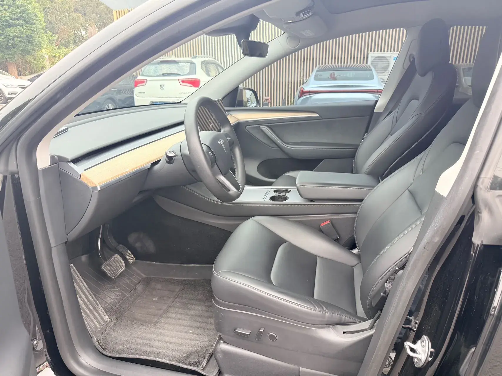 2022 TESLA MODEL thumbnail 4