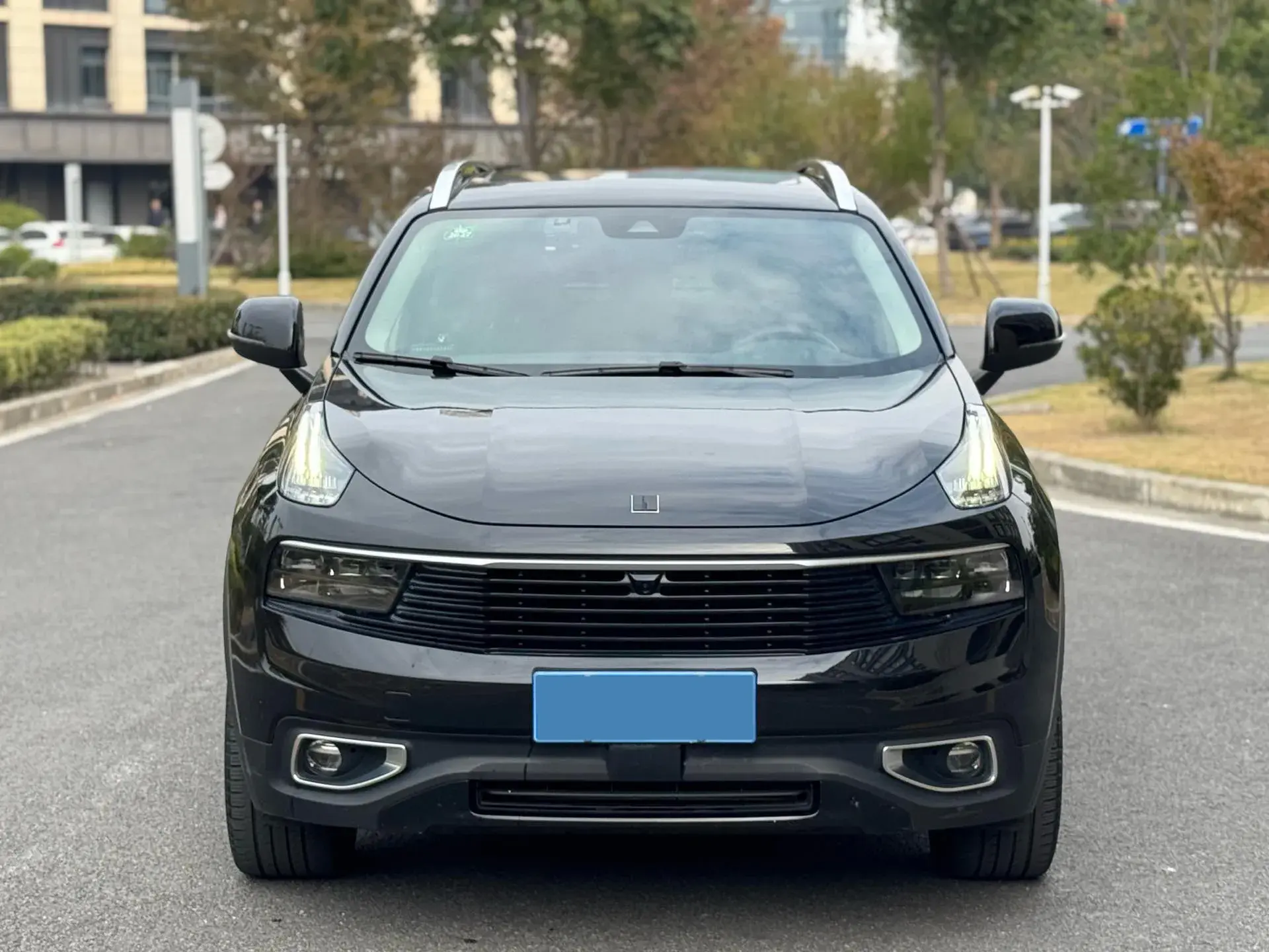 2019 LYNK&CO 01 thumbnail 2