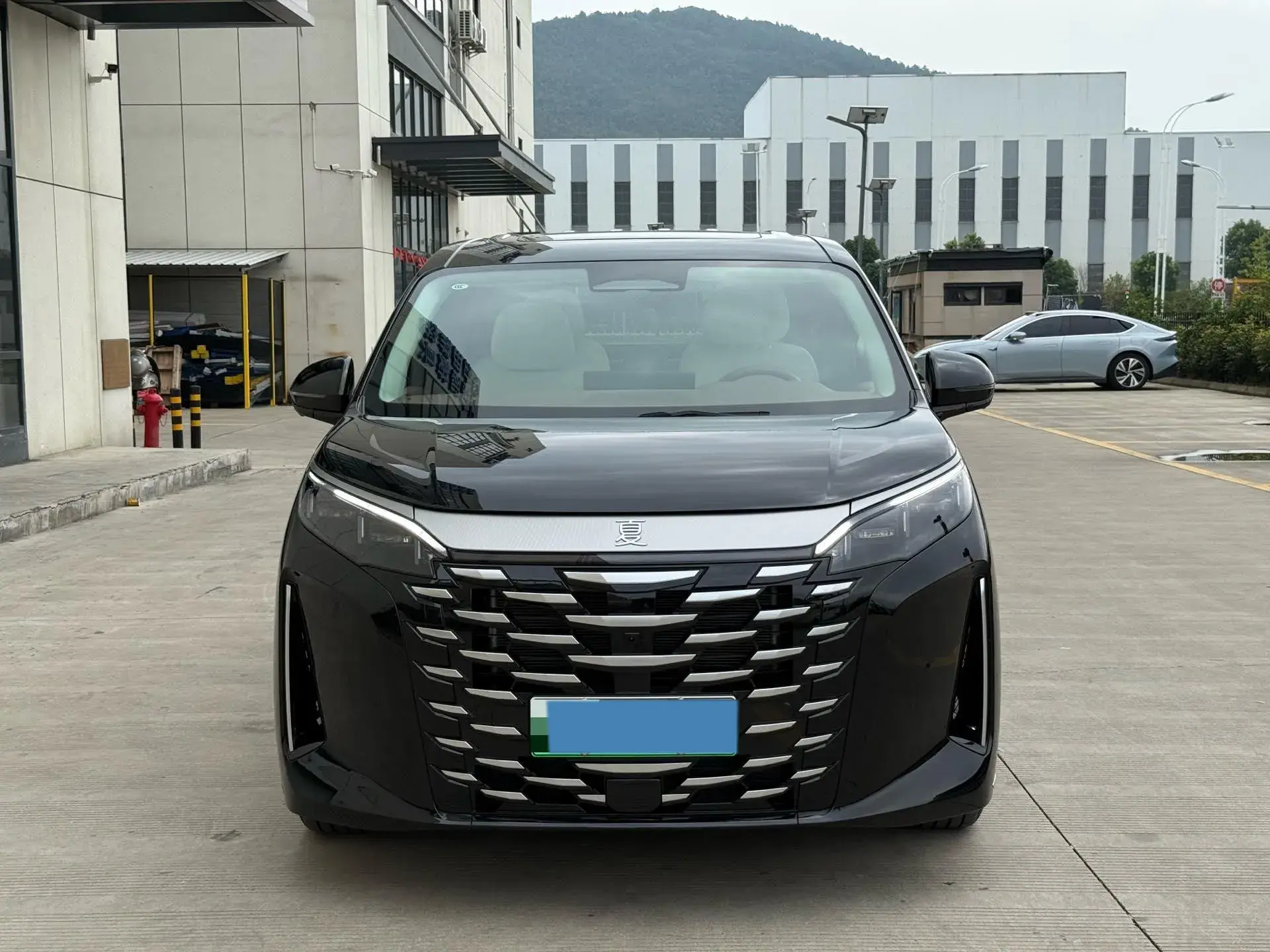 2025 BYD XIA thumbnail 2