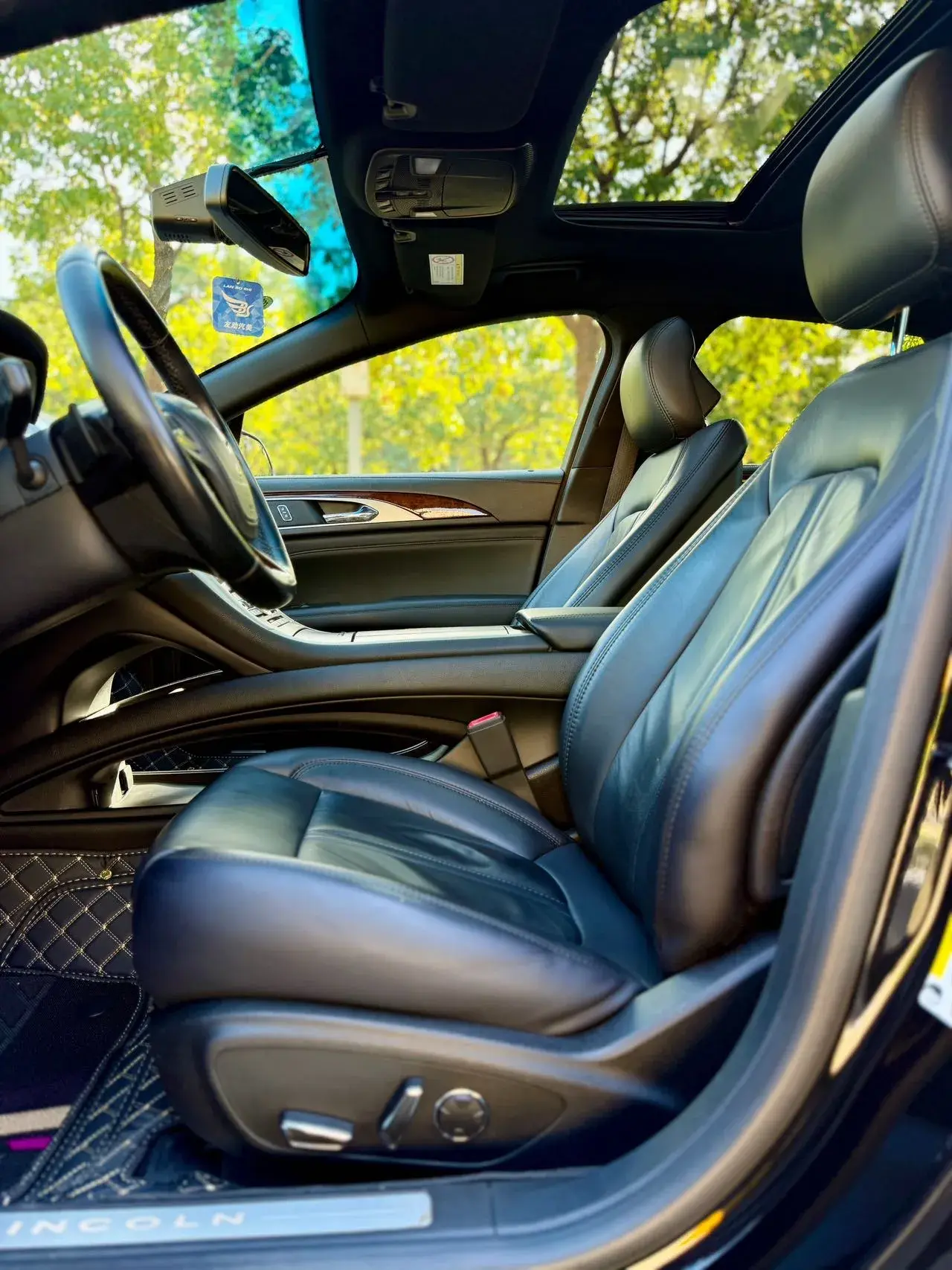 2018 LINCOLN MKZ thumbnail 4