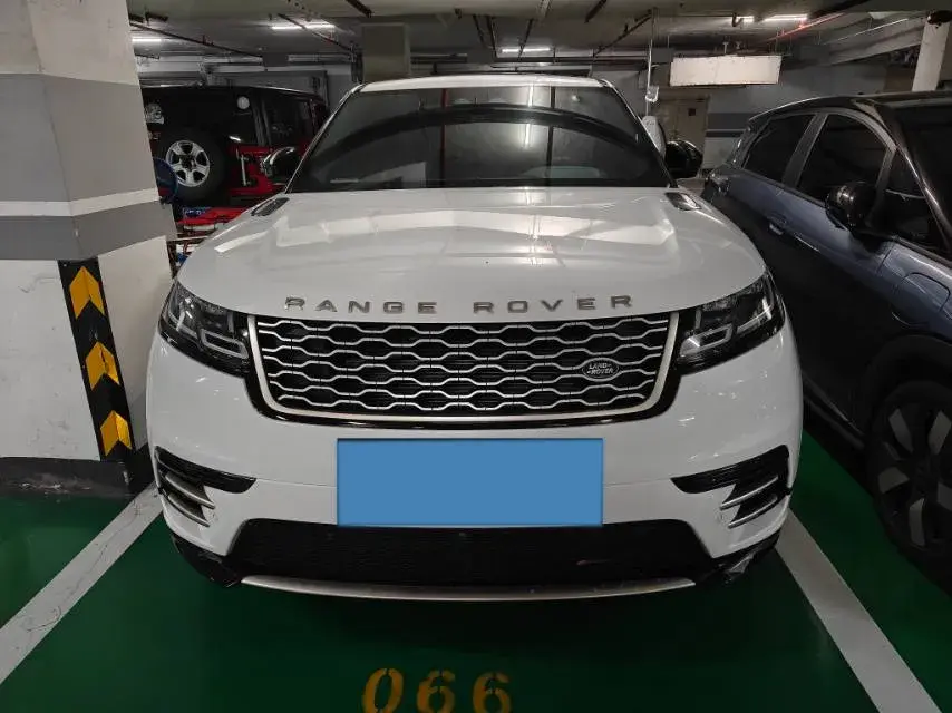 2022 LAND ROVER thumbnail 2