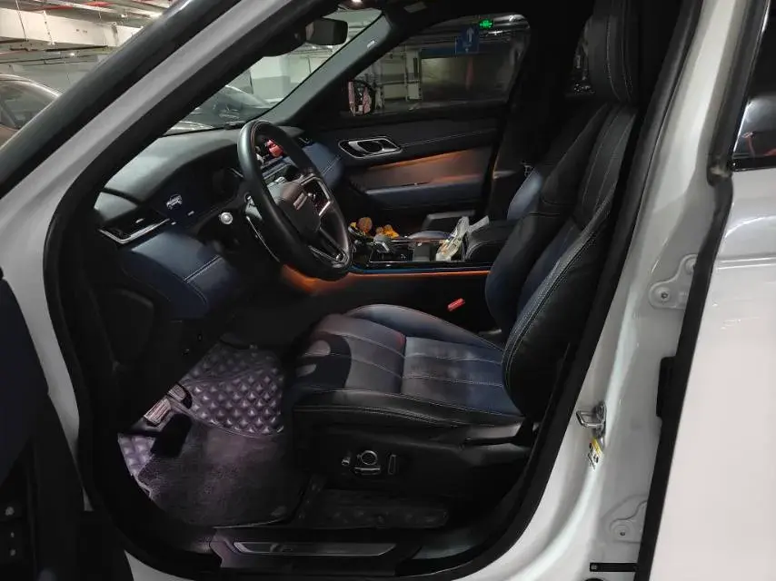 2022 LAND ROVER thumbnail 3