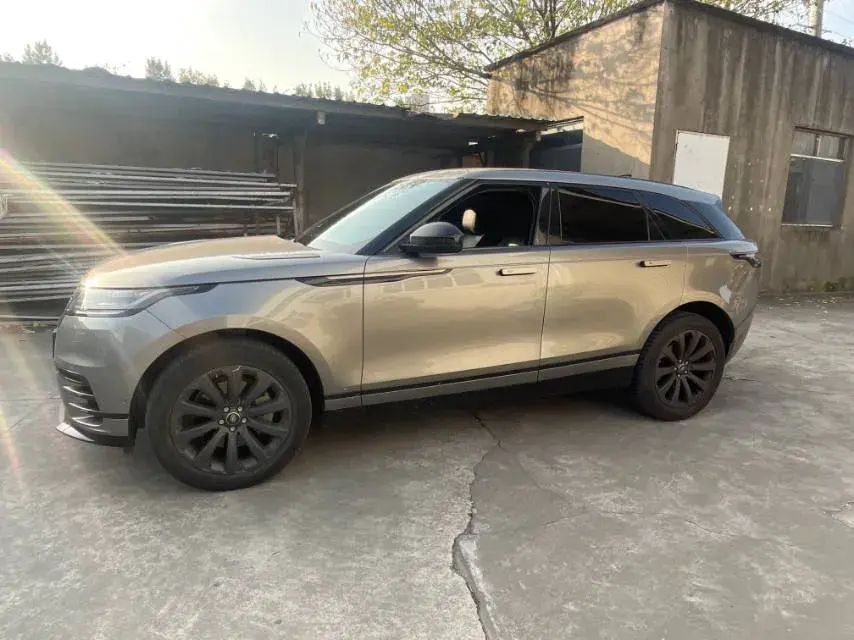 2019 LAND ROVER thumbnail 2