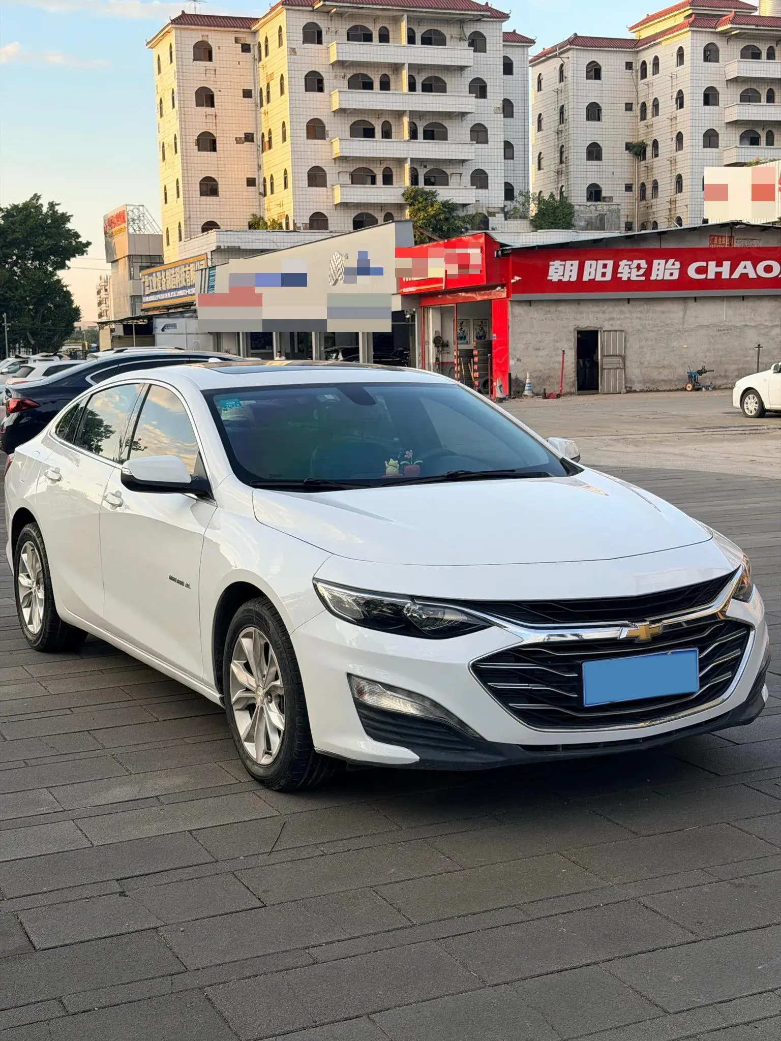 2019 CHEVROLET MALIBU thumbnail 3