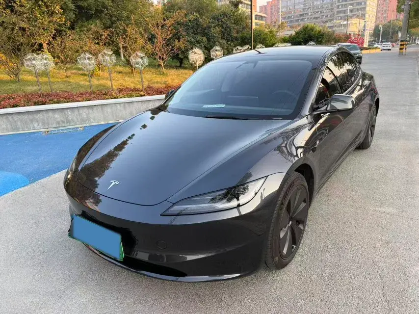 2023 TESLA MODEL view 1