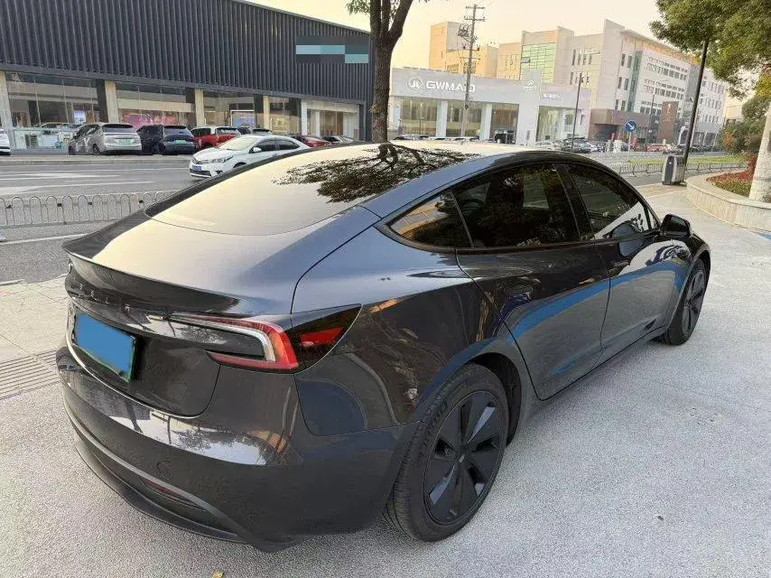 2023 TESLA MODEL thumbnail 3