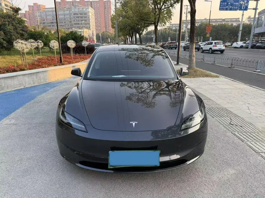 2023 TESLA MODEL thumbnail 2