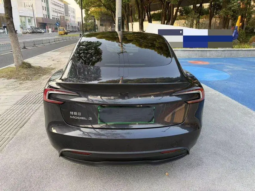 2023 TESLA MODEL thumbnail 4