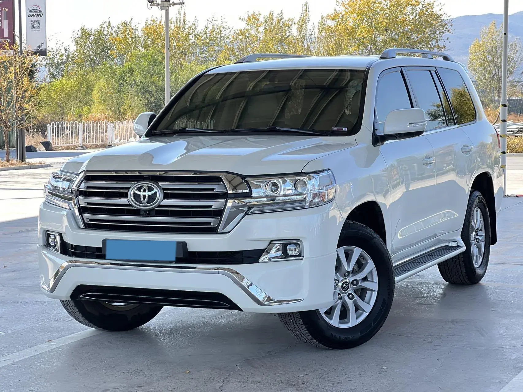 2019 CHEVROLET TRAX view 1